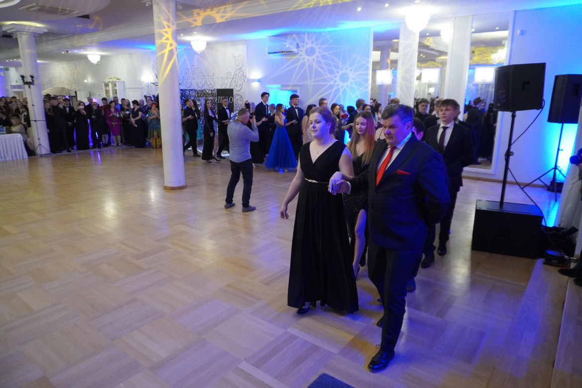 Studniówka III LO w Rzeszowie 