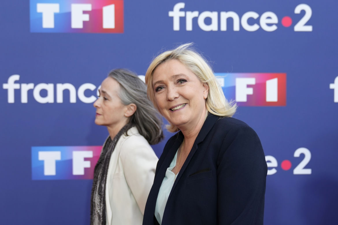 Emmanuel Macron i Marine Le Pen starli się w debacie. Kto wygra wybory?