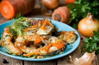 Karp smażony w zalewie octowej – kultowy świąteczny hit, który zrobisz łatwiej i szybciej, niż myślisz!