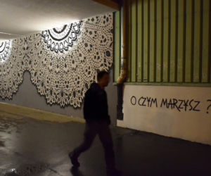 Koronkowy mural - projekt Brama do wszystkiego
