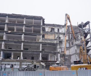 Rozbiórka słynnego budynku UW na Mokotowie