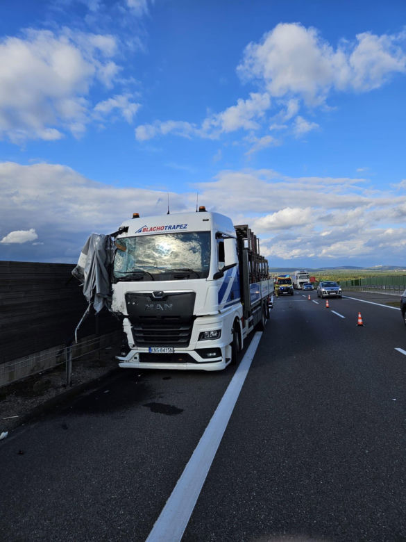 Czarna seria na drogach w powiecie jędrzejowskim. Dwa groźne wypadki w pół godziny, rozcinano karoserię