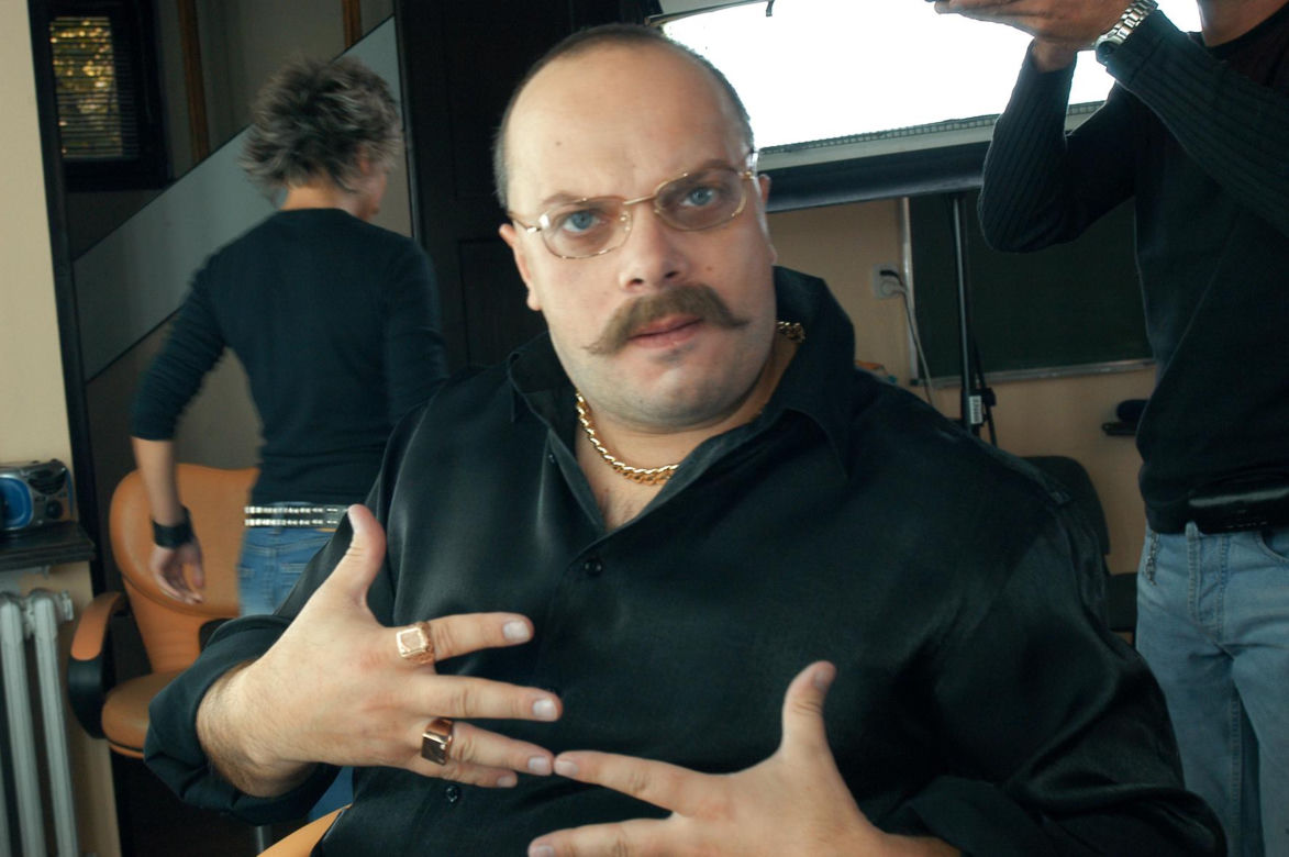 Krzysztof Skiba i jego wizerunek na przestrzeni lat. Tak zmieniał się lider Big Cyca