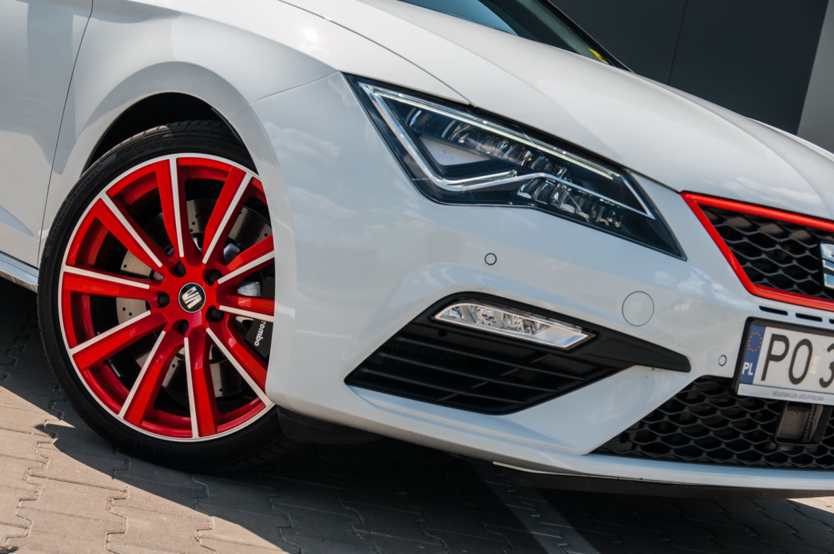 Seat Leon ST Cupra 2.0 TSI 300 KM DSG6 4Drive 
