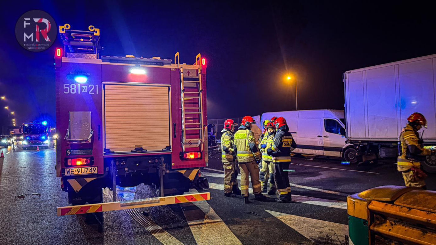 Pruszków: Poranny karambol na A2. 8 osób w szpitalu