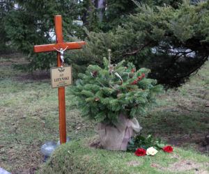 Tak wygląda grób Jana Lityńskiego w pierwszą rocznicę śmierci 
