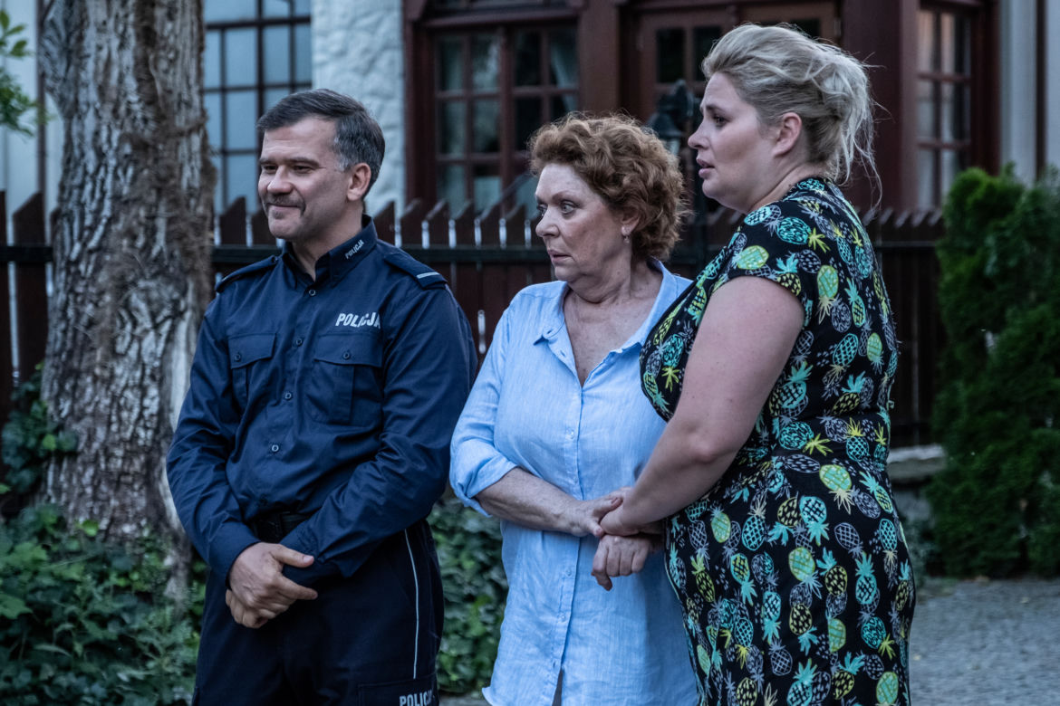 W rytmie serca 5 sezon odc. 54. Szarek (Dariusz Toczek), Ewa (Elżbieta Romanowska), Liliana (Elżbieta Jarosik)
