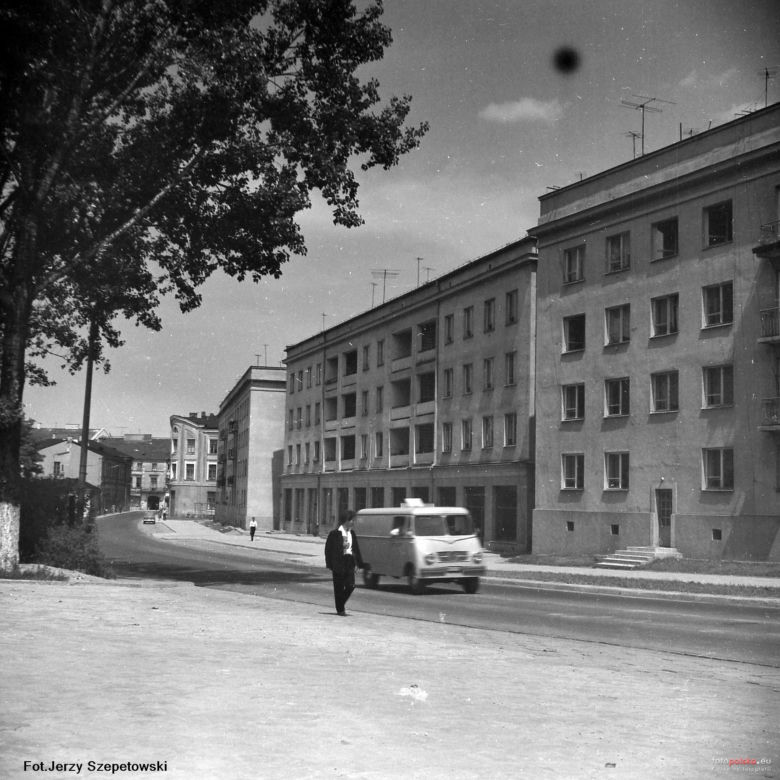 Ulica Romualda Tragutta na przestrzeni lat 