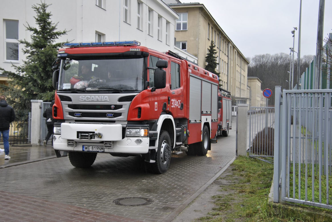 Niewybuch w szkole na ul. Okopowej! Ewakuowano 220 osób!