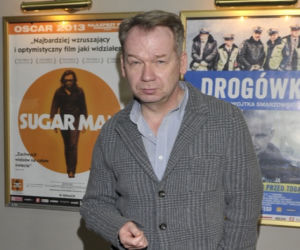 NA KRAWĘDZI. Mirosław Baka