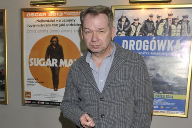 NA KRAWĘDZI. Mirosław Baka