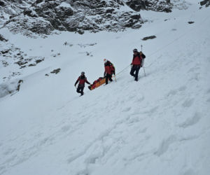 Wypadek w Tatrach! Snowboardzista ranny na Rysach, dramatyczna akcja TOPR