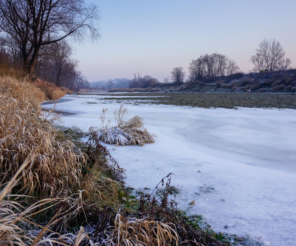 Mazowsze. IMGW: Przekroczone stany ostrzegawcze na rzekach! Jest Wisła, Wkra, Narew i Bzura