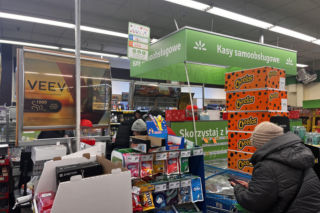 Otwierają sklepy w niedzielę mimo zakazu. Zyski są wielokrotnie wyższe niż w inny dzień