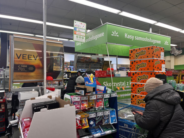 Otwierają sklepy w niedzielę mimo zakazu. Zyski są wielokrotnie wyższe niż w inny dzień