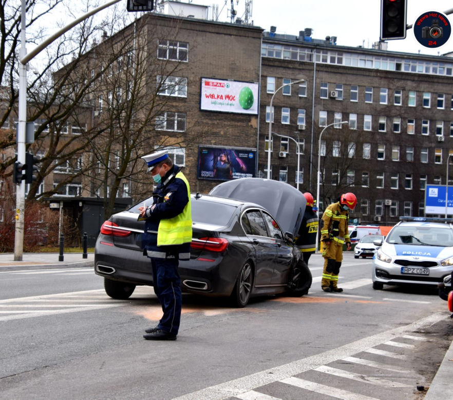 Emeryt rozbił luksusowe BMW za setki tysiecy zł!