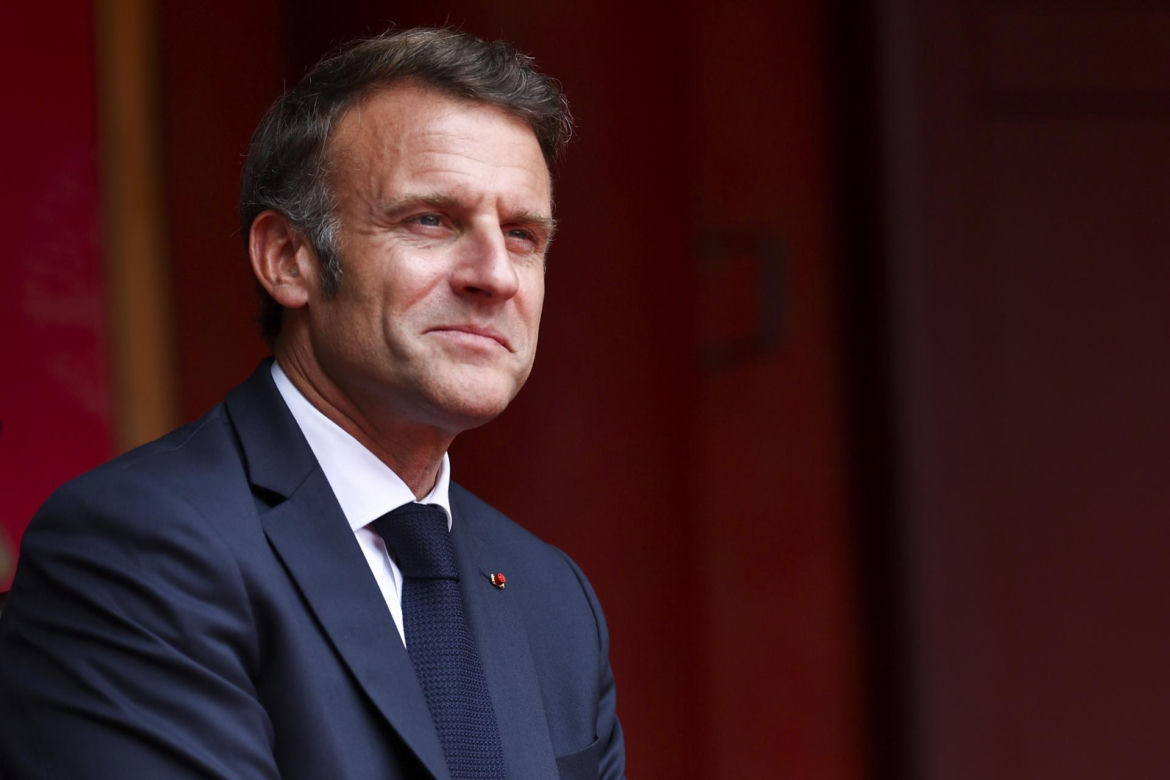 Francja/ Pałac Elizejski tonuje gwałtowny gest Brigitte Macron wobec męża, uchwycony przez kamery