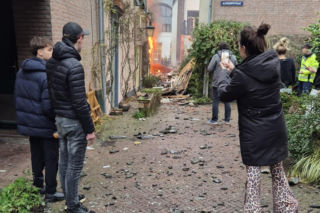 Potężna eksplozje w centrum miasta! Pożar, ewakuacje i śmigłowce ratunkowe w akcji