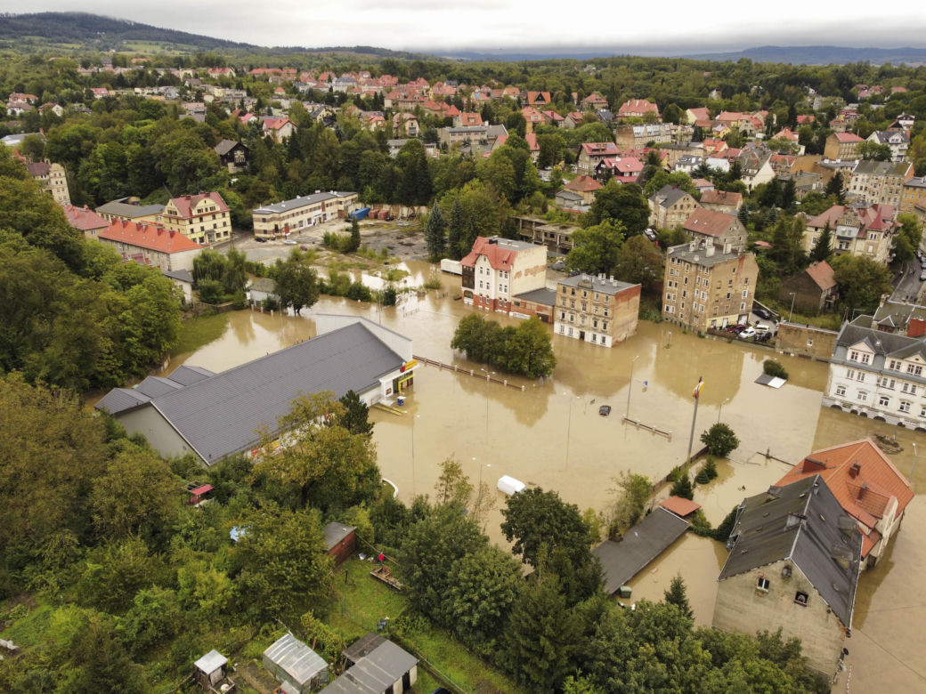 To miasteczko przetrwało Wielką Wodę. Oto co ma do zaoferowania