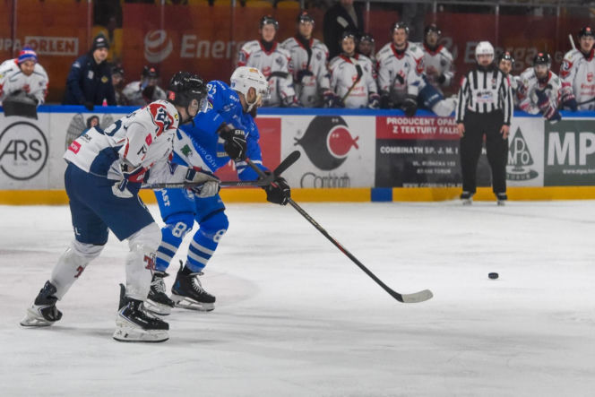 KH Energa Toruń - Unia Oświęcim 2:1! Zdjęcia kibiców i zawodników obu drużyn