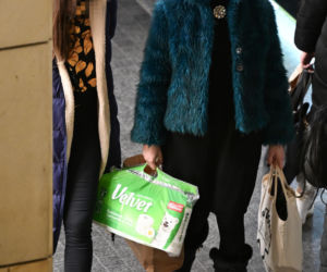 Agata Buzek na zakupach