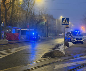 Na pomoc było za późno. Tajemnicza śmierć na przystanku w Warszawie