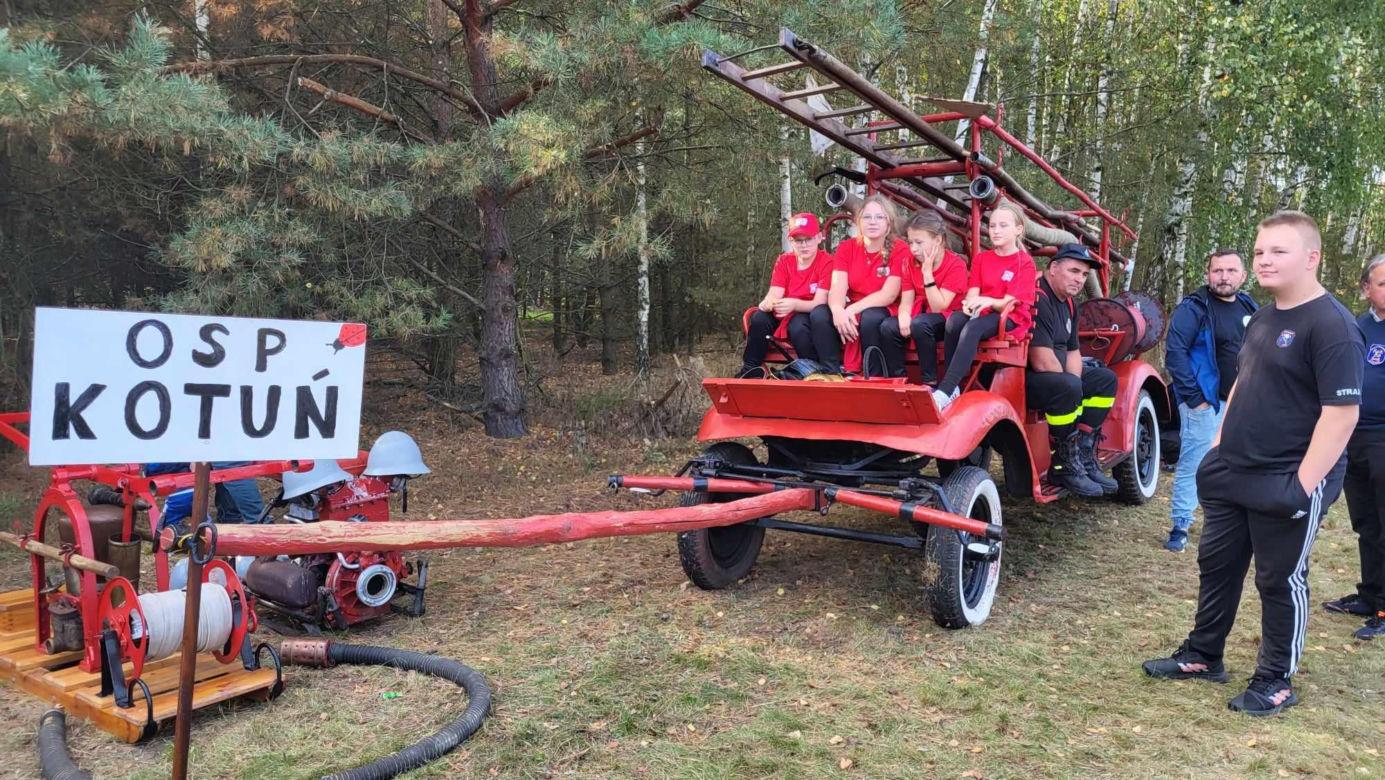 Piknik "Tak to było sto lat temu" w Dąbrówce Stany