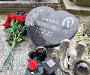 Mateusz rzucił monetą. Wypadł orzeł, więc udusił Wiktorię