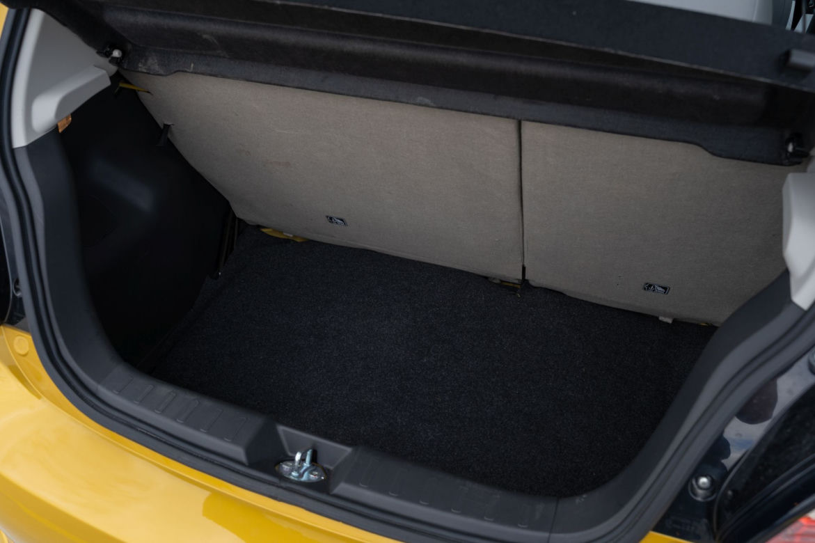Mitsubishi Space Star 1.2 MIVEC CVT Insport (2020)