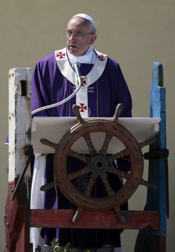Papież Franciszek na Lampedusie