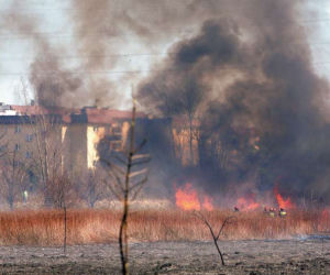 6 hektarów trawy w ogniu!