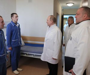 Władimir Putin w szpitalu! Kreml ujawnia zdjęcia