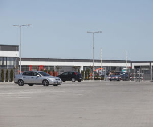 Koronawirus zamknął fabrykę mebli