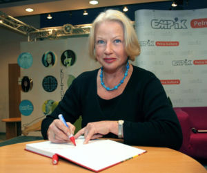 Bożena Dykiel na zdjęciach sprzed ponad 20 lat. Tak wyglądała w pierwszych odcinkach Na Wspólnej