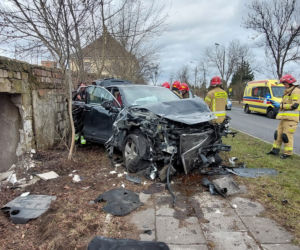 Poważny wypadek na Inwalidów w Bydgoszczy. Cztery osoby ranne