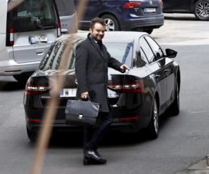 Politycy PiS zjeżdżają na Nowogrodzką