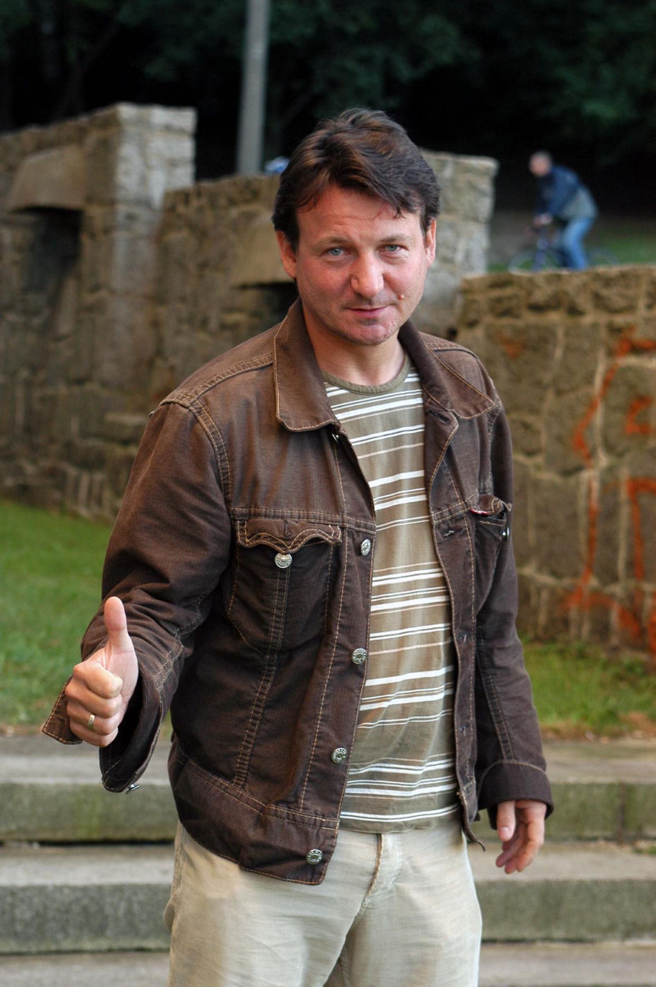 Robert Więckiewicz zaczynał w technikum budowlanym. Tak wyglądała jego niezwykła metamorfoza