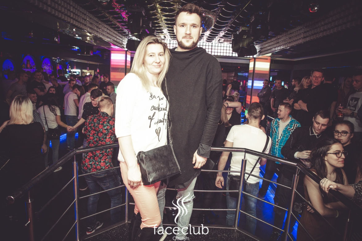 Defis w Face Club. Zdjęcia fanów z wokalistą