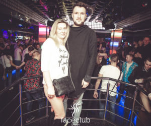 Defis w Face Club. Zdjęcia fanów z wokalistą