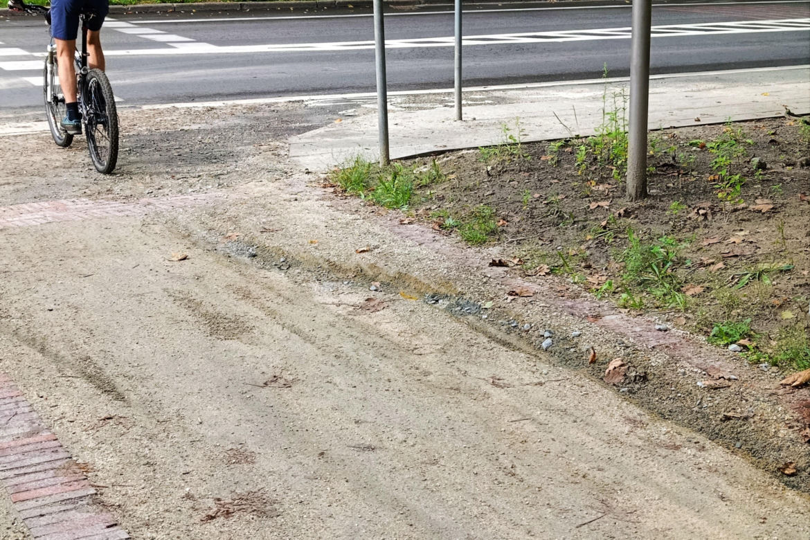 Usterki na Alei Fałata