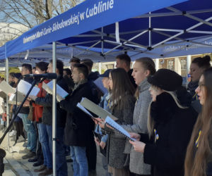 Lublin: Studenci zaśpiewali hymn Ukrainy  