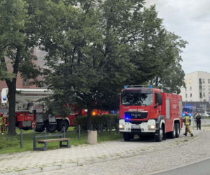 Gigantyczny pożar w centrum Chorzowa. Nad miastem unoszą się kłęby czarnego dymu