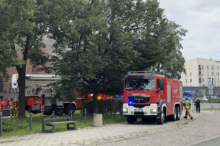Gigantyczny pożar w centrum Chorzowa. Nad miastem unoszą się kłęby czarnego dymu