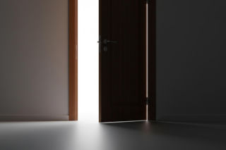 Usiłowanie włamania w Warszawie. Sąsiad usłyszał hałas, co odkryli policjanci?