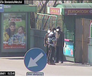Chcieli OKRAŚĆ kiosk w ciągu dnia! Zapomnieli o jednej rzeczy