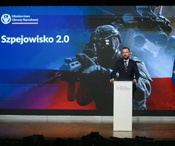 Szef MON zapowiada nowy mundur polowy. Będą zmiany w wyposażeniu żołnierzy