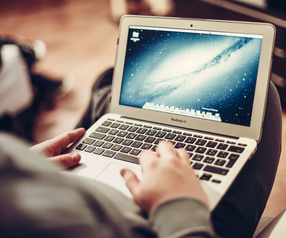 Laptop kosmos