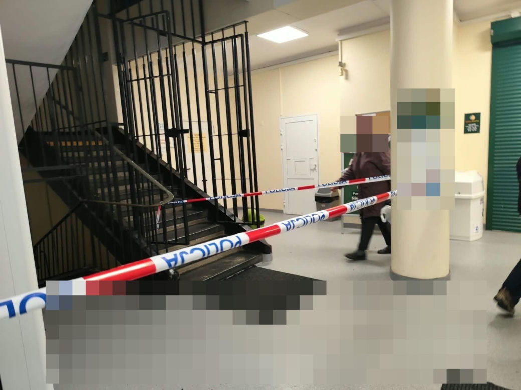 Atak w aptece. Bohaterskie farmaceutki powstrzymały nożownika. "Przyszłam kupić leki, na korytarzu jest pełno krwi"