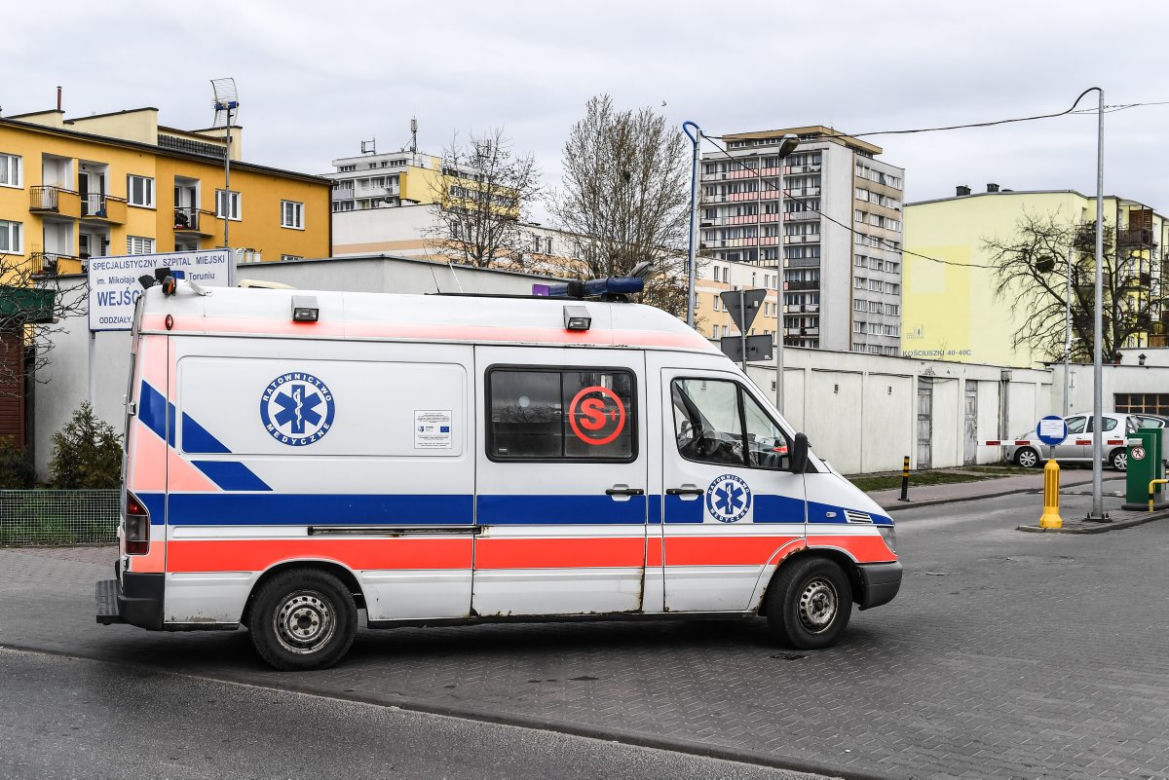 Ewakuacja w szpitalu w Toruniu z powodu koronawirusa