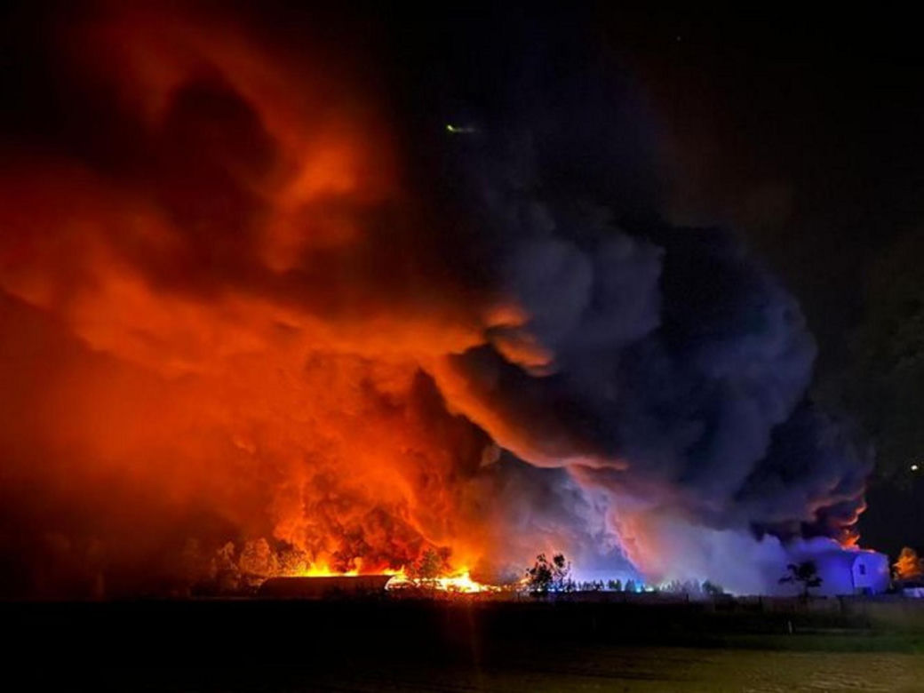 Gigantyczny pożar hali niedaleko Warszawy. Powołają specjalny zespół prokuratorski
